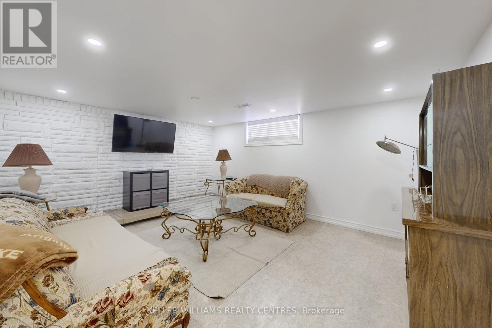 549 RUSTIC ROAD, Toronto (Maple Leaf), Ontario, M6L1X8 — Photo 26