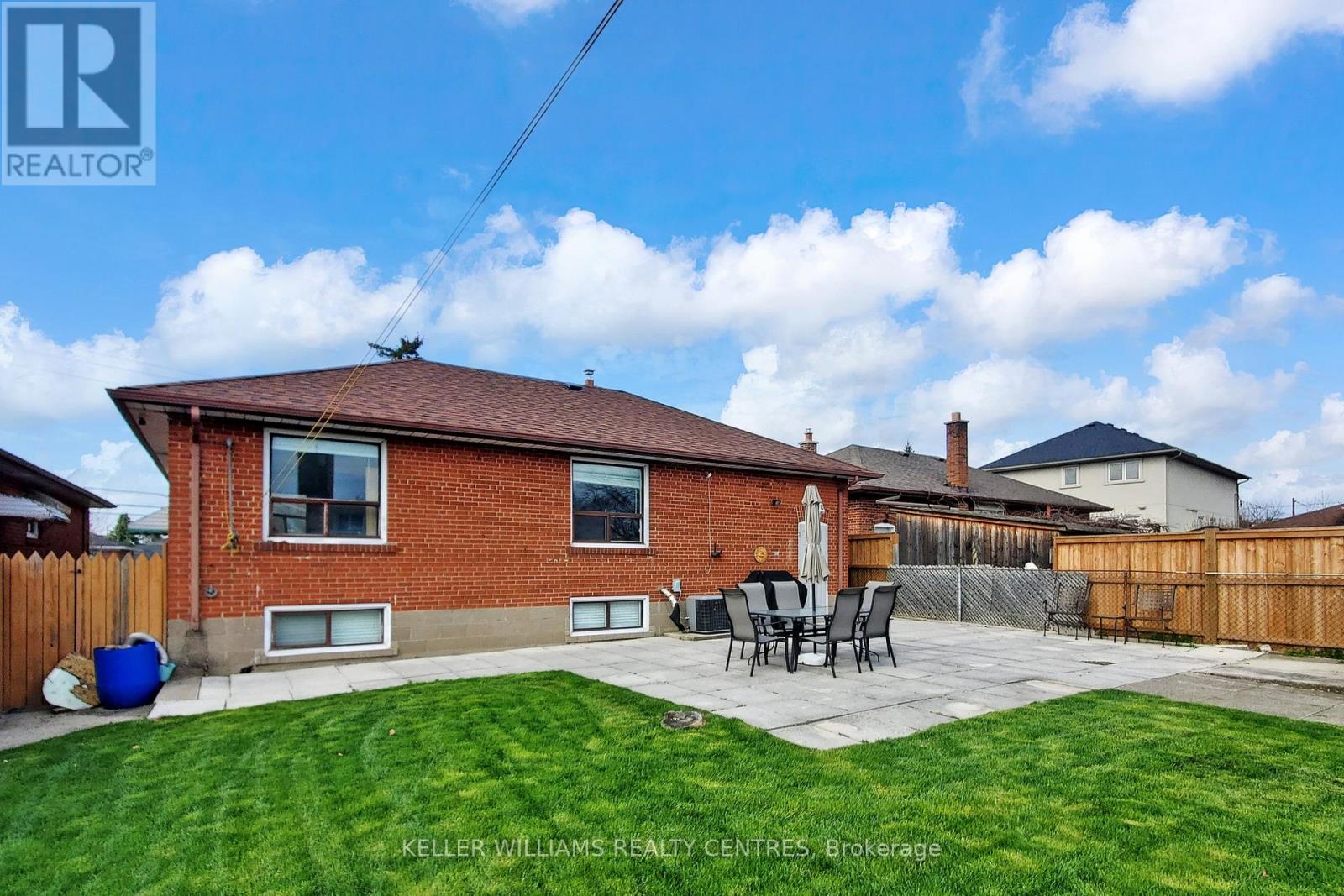 549 RUSTIC ROAD, Toronto (Maple Leaf), Ontario, M6L1X8 — Photo 32