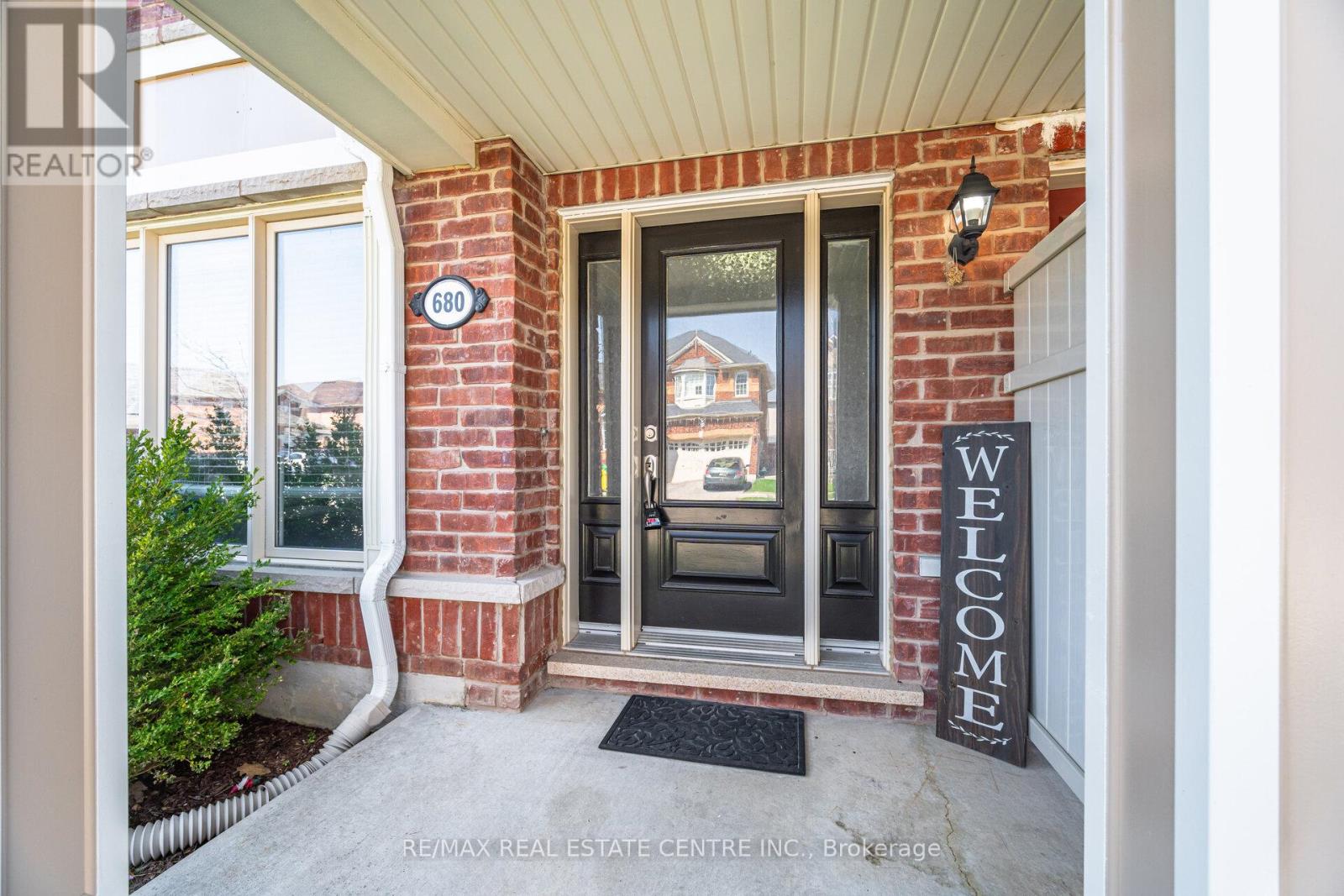 680 MCEASTERN PATH, Milton (CO Coates), Ontario, L9T0G4 — Photo 2