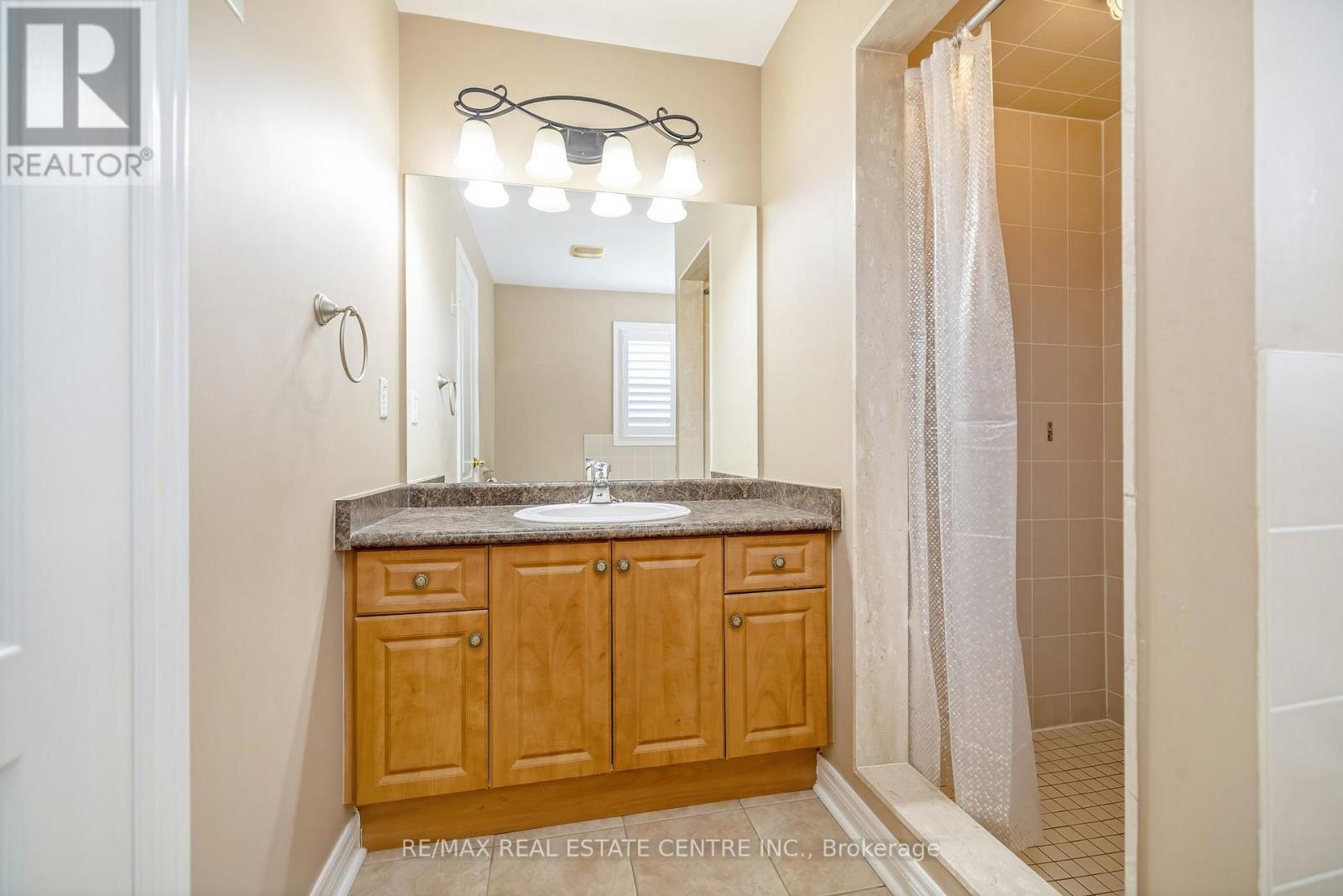 305 TEETZEL DRIVE, Milton (CL Clarke), Ontario, L9T0B1 — Photo 17