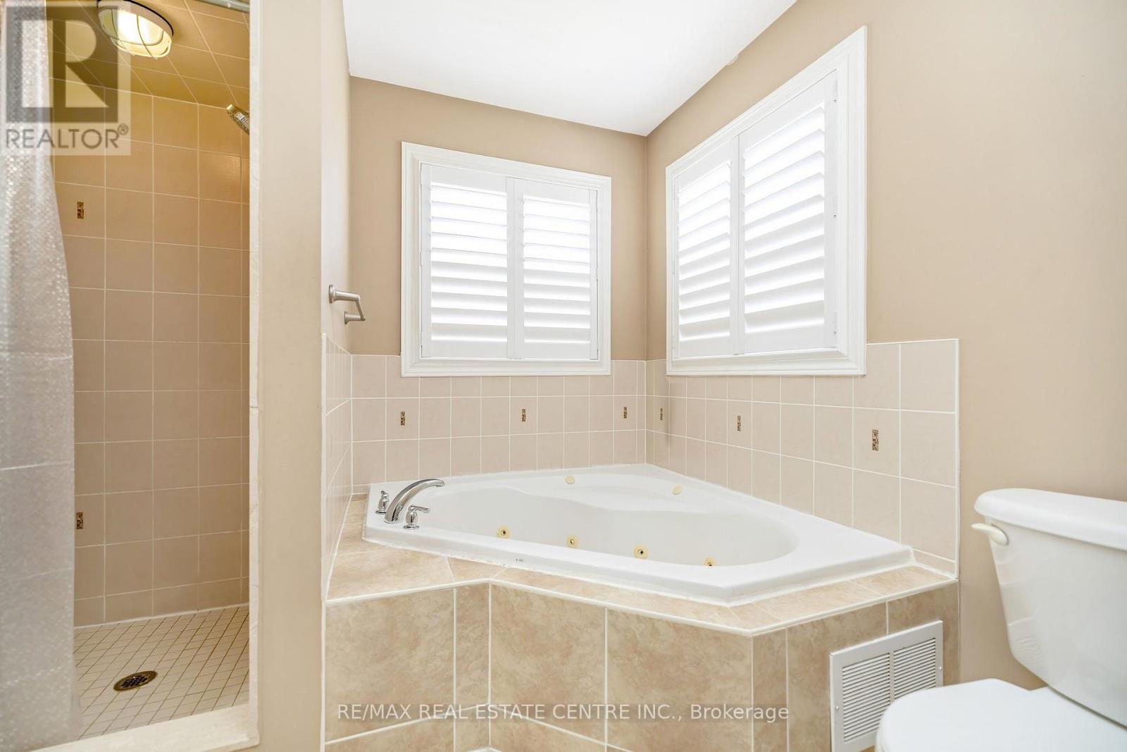 305 TEETZEL DRIVE, Milton (CL Clarke), Ontario, L9T0B1 — Photo 18