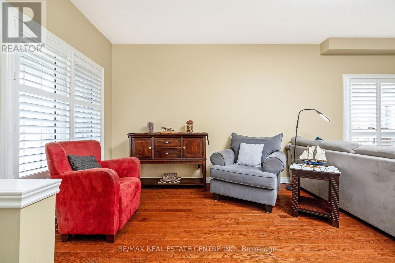 305 TEETZEL DRIVE, Milton (CL Clarke), Ontario, L9T0B1 — Photo 5