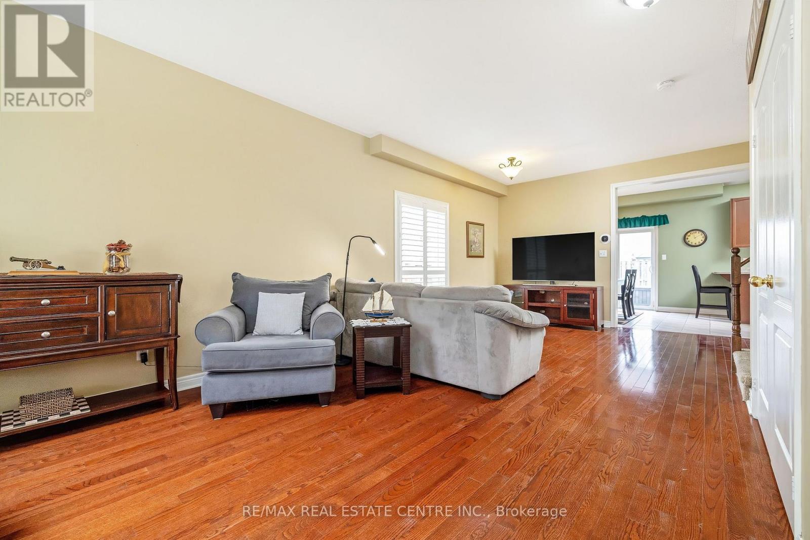 305 TEETZEL DRIVE, Milton (CL Clarke), Ontario, L9T0B1 — Photo 6