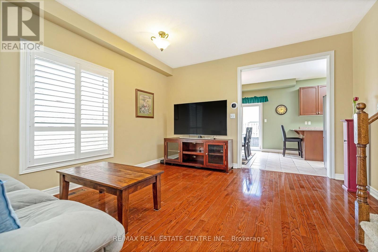 305 TEETZEL DRIVE, Milton (CL Clarke), Ontario, L9T0B1 — Photo 7