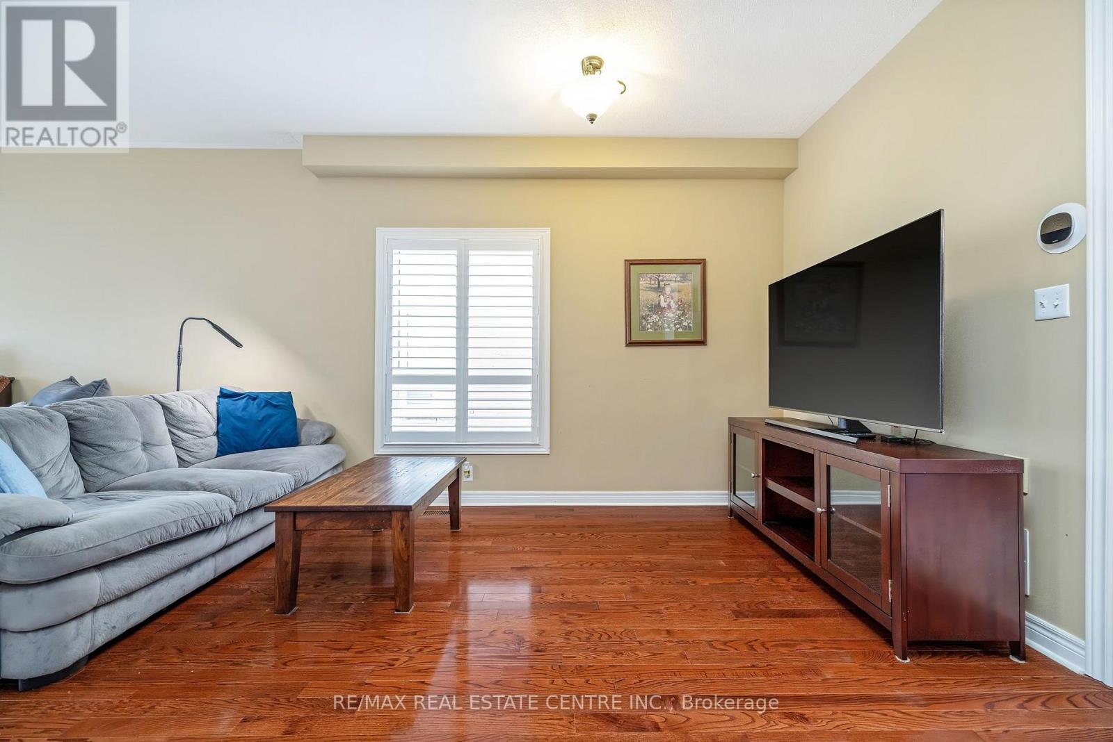 305 TEETZEL DRIVE, Milton (CL Clarke), Ontario, L9T0B1 — Photo 9