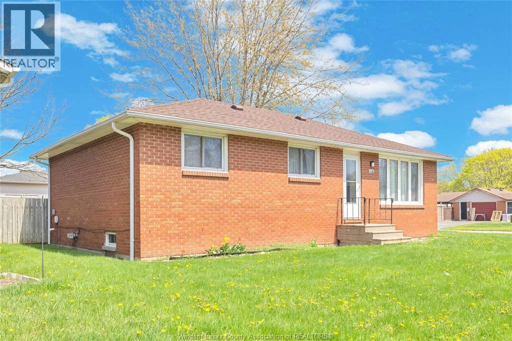 228 PICKERING, Amherstburg, Ontario, N9V1R5 — Photo 2