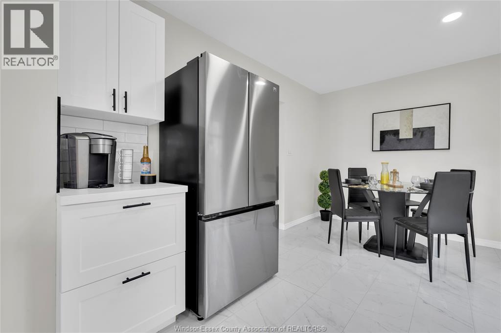 556 CLOVER, Windsor, Ontario, N8P1C6 — Photo 11
