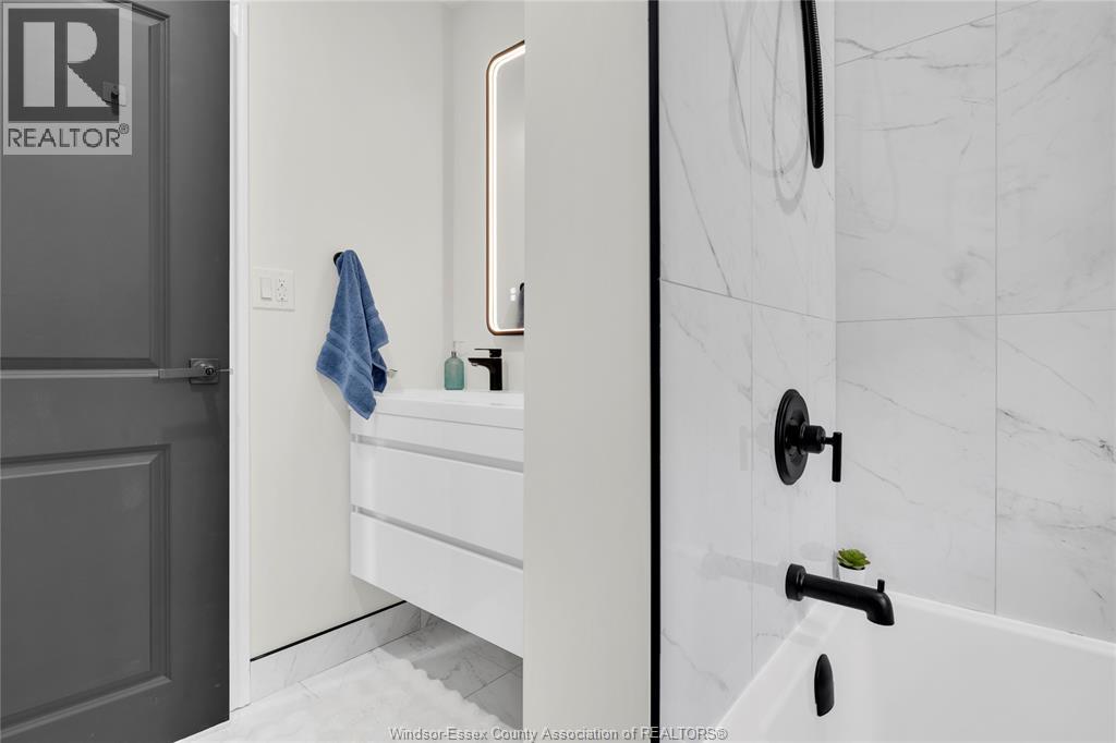 556 CLOVER, Windsor, Ontario, N8P1C6 — Photo 14
