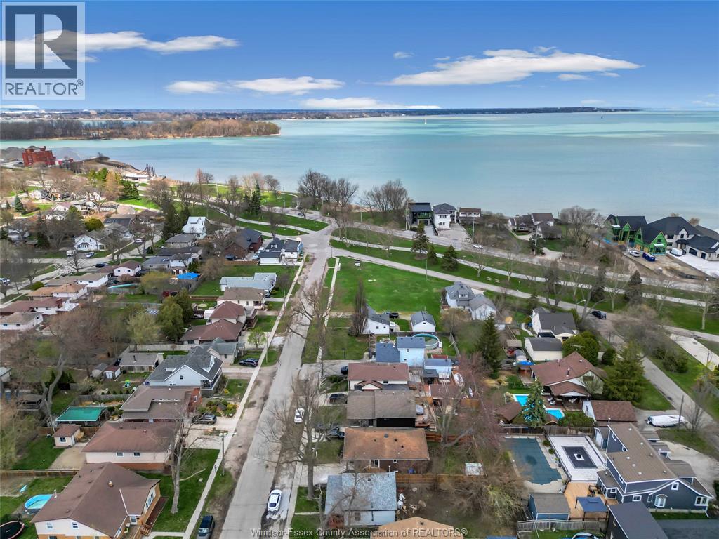 556 CLOVER, Windsor, Ontario, N8P1C6 — Photo 33