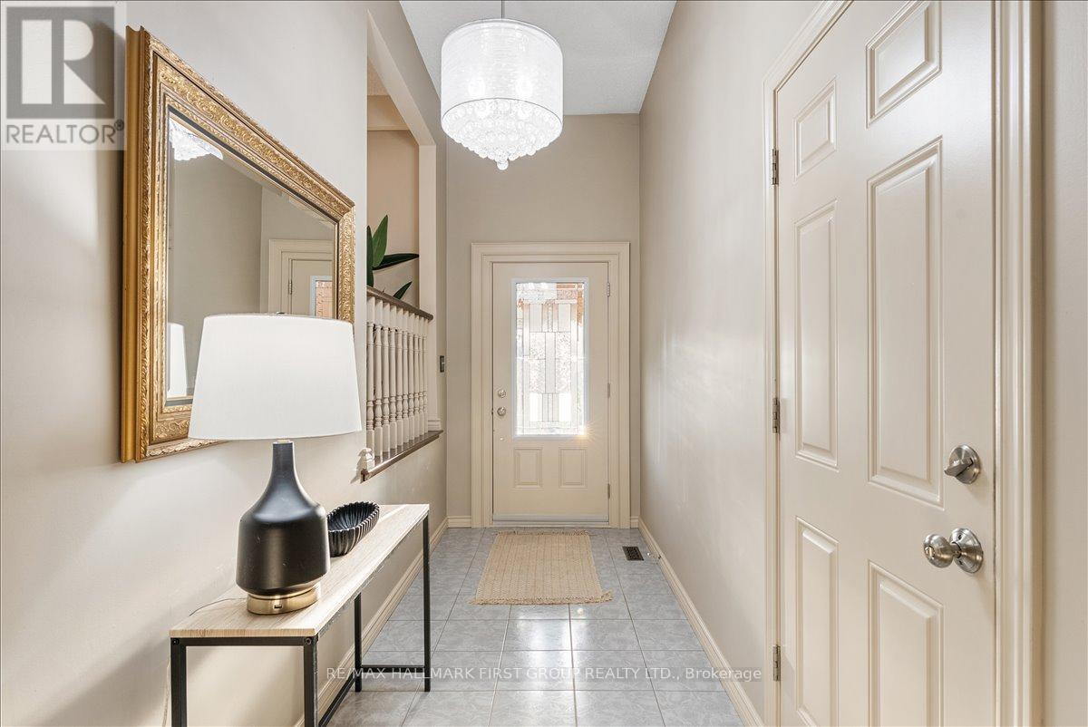 68 RESOLUTE CRESCENT, Whitby (Lynde Creek), Ontario, L1P1G2 — Photo 4