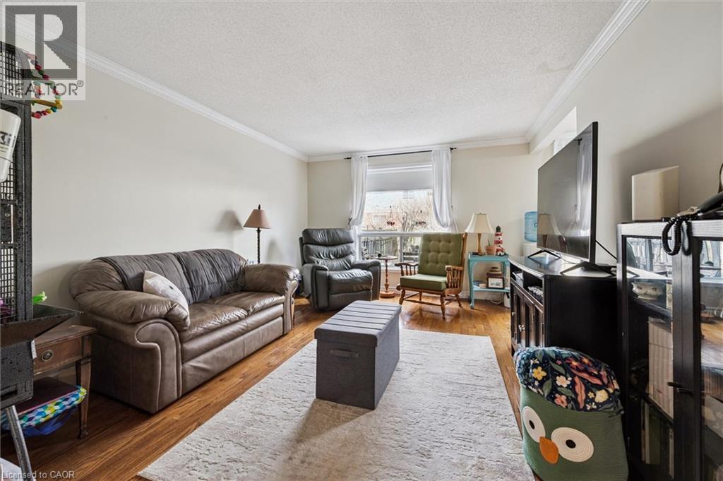 37 EDGEMERE Drive, Cambridge, Ontario, N1P1A9 — Photo 10