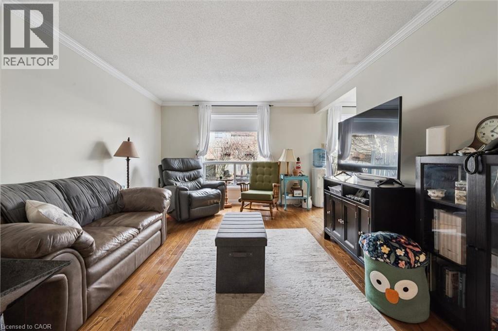 37 EDGEMERE Drive, Cambridge, Ontario, N1P1A9 — Photo 11
