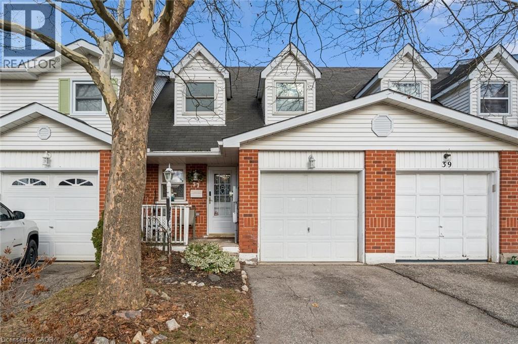 37 EDGEMERE Drive, Cambridge, Ontario, N1P1A9 — Photo 2
