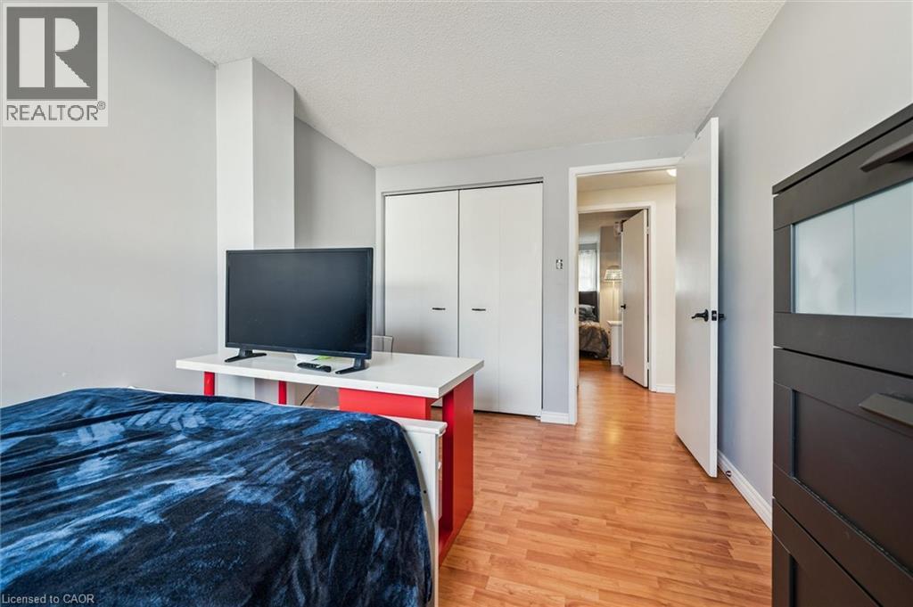 37 EDGEMERE Drive, Cambridge, Ontario, N1P1A9 — Photo 25