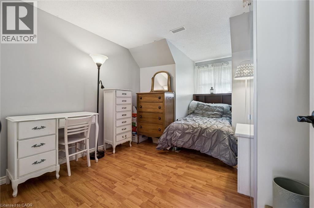 37 EDGEMERE Drive, Cambridge, Ontario, N1P1A9 — Photo 26