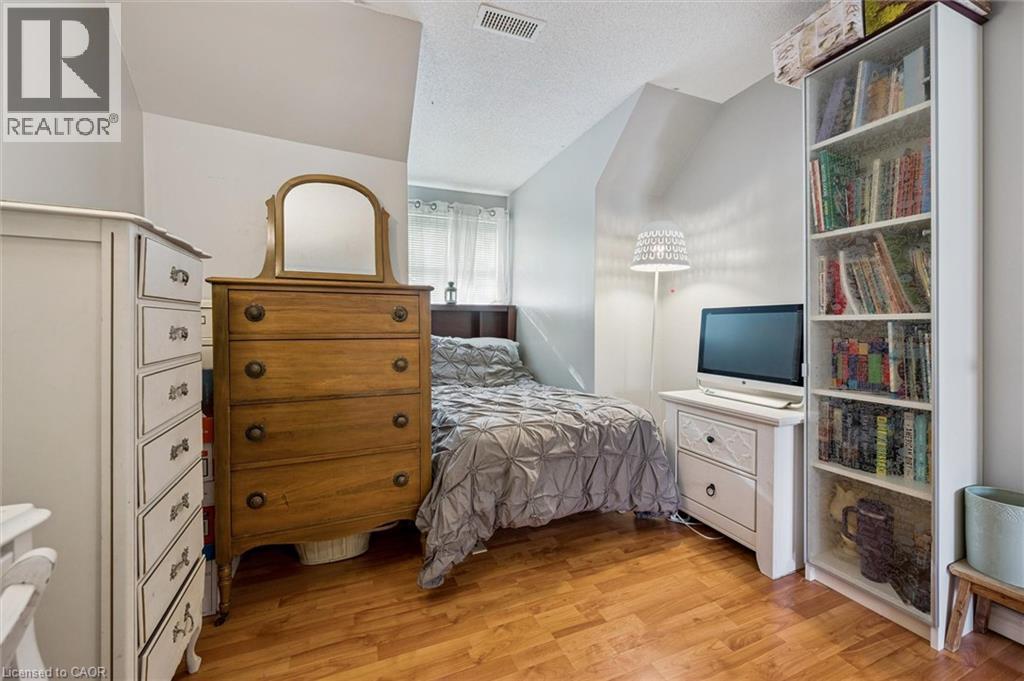 37 EDGEMERE Drive, Cambridge, Ontario, N1P1A9 — Photo 27