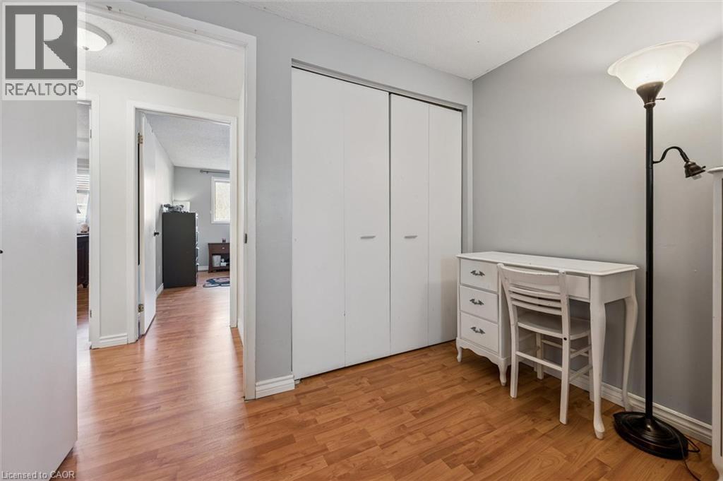 37 EDGEMERE Drive, Cambridge, Ontario, N1P1A9 — Photo 28
