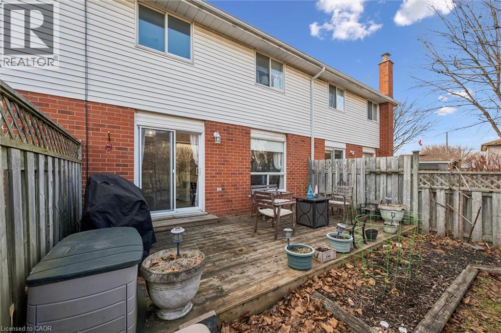 37 EDGEMERE Drive, Cambridge, Ontario, N1P1A9 — Photo 36