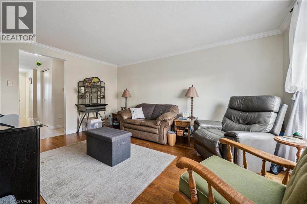 37 EDGEMERE Drive, Cambridge, Ontario, N1P1A9 — Photo 9