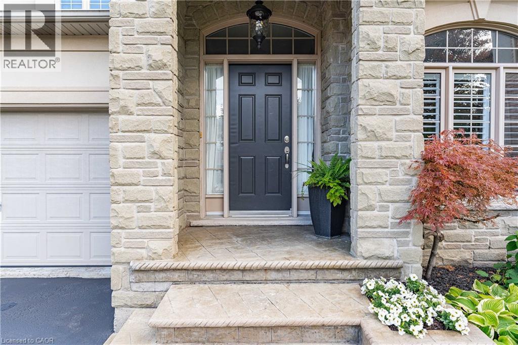 45 PREMIER Road, Waterdown, Ontario, L8B0K7 — Photo 2