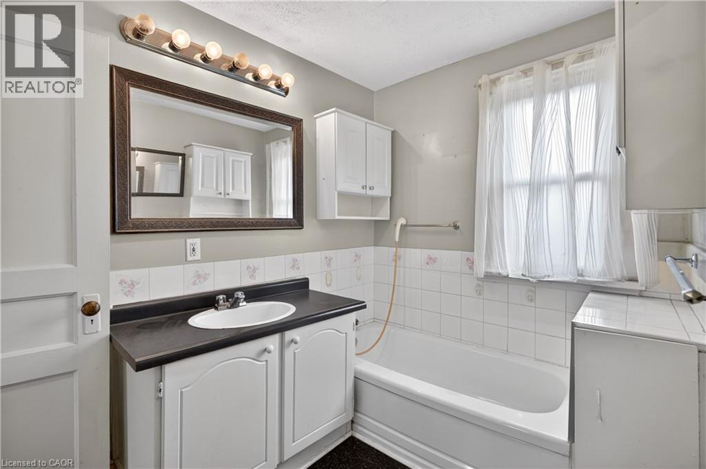 207 ROSSLYN Avenue S, Hamilton, Ontario, L8M3J6 — Photo 33