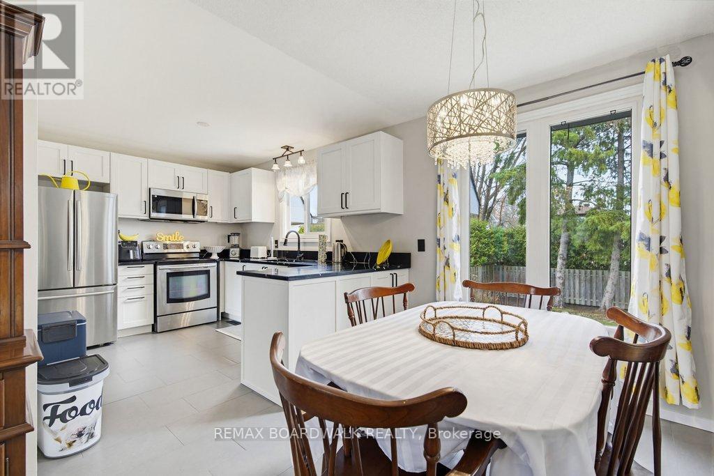 1703 FIELDSTONE CRESCENT, Ottawa, Ontario, K1C1R6 — Photo 12