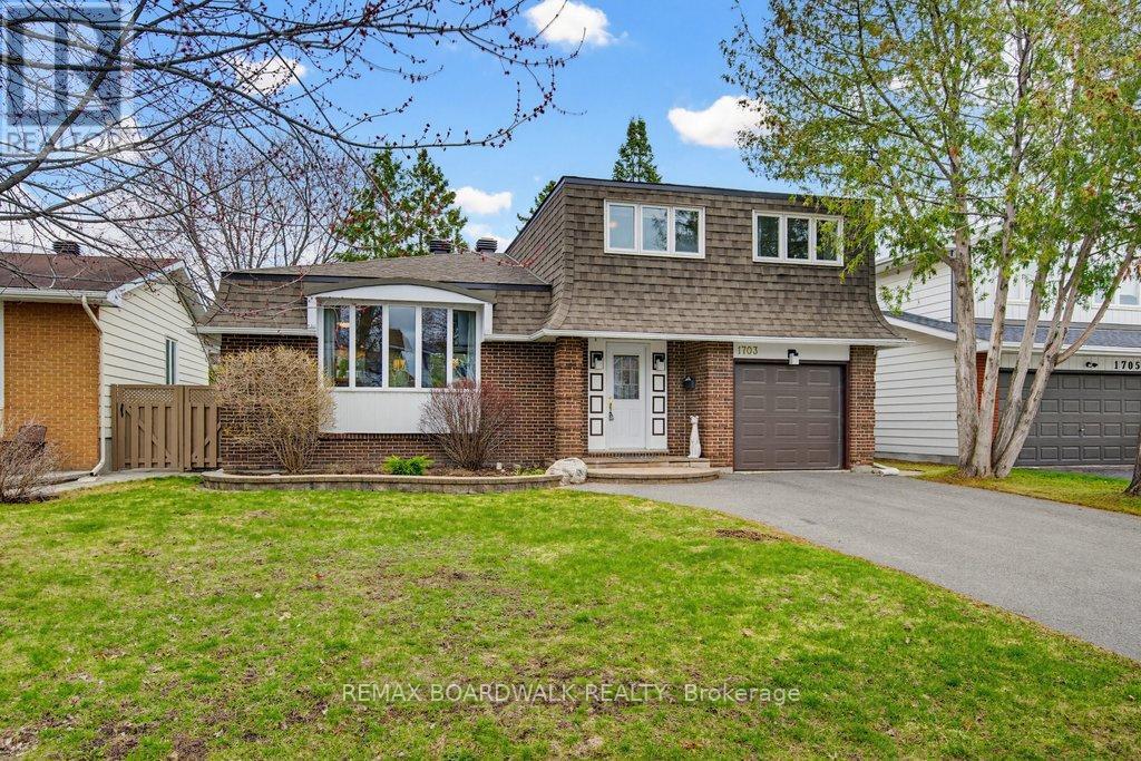 1703 FIELDSTONE CRESCENT, Ottawa, Ontario, K1C1R6 — Photo 2