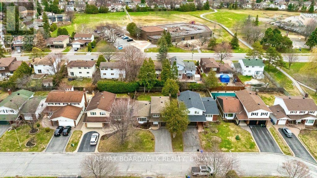 1703 FIELDSTONE CRESCENT, Ottawa, Ontario, K1C1R6 — Photo 3