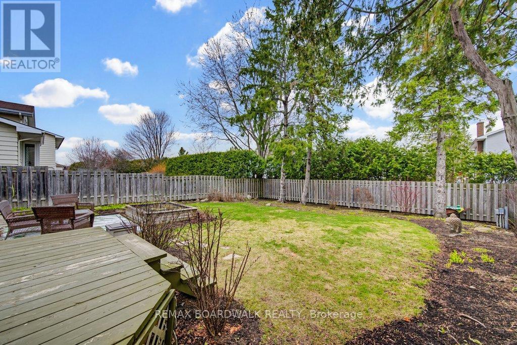 1703 FIELDSTONE CRESCENT, Ottawa, Ontario, K1C1R6 — Photo 32