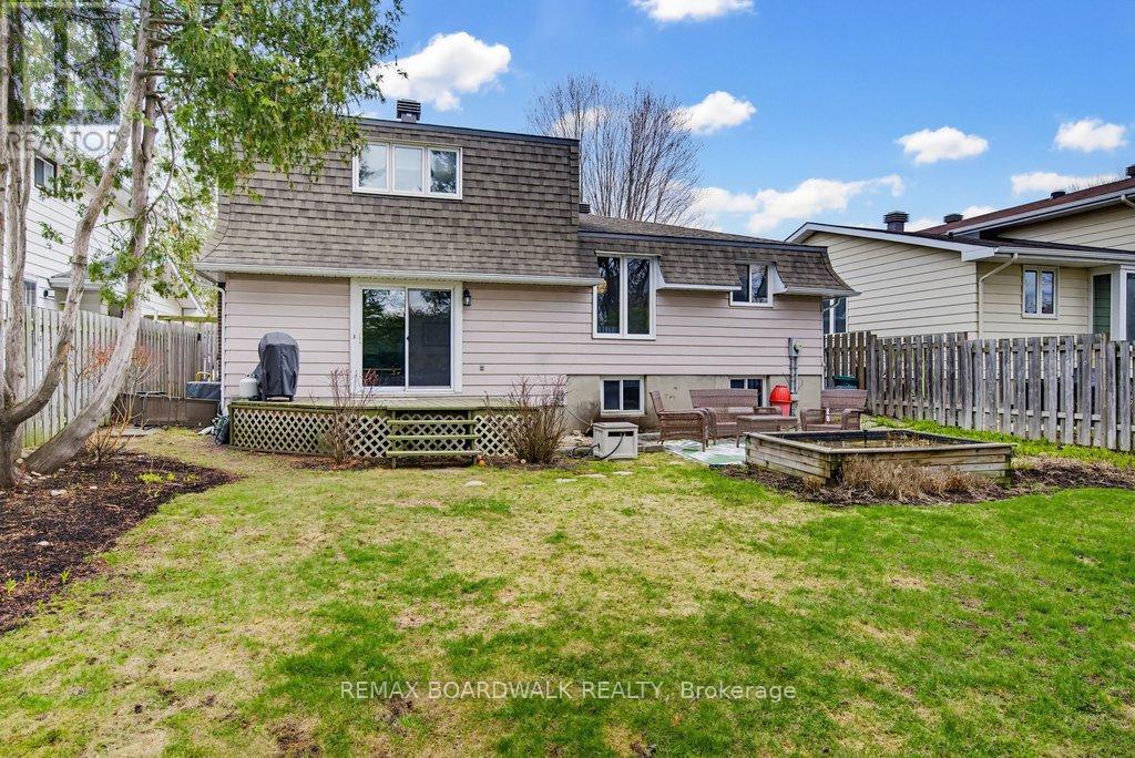 1703 FIELDSTONE CRESCENT, Ottawa, Ontario, K1C1R6 — Photo 34