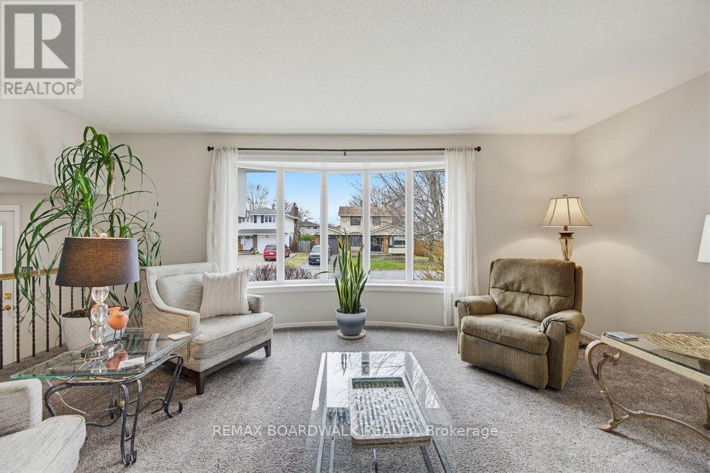 1703 FIELDSTONE CRESCENT, Ottawa, Ontario, K1C1R6 — Photo 7