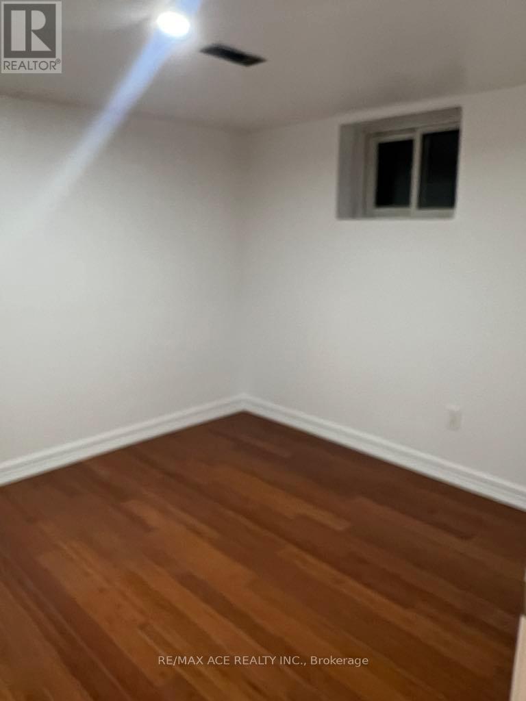 BSMT - 26 OAKRIDGE DRIVE, Toronto (Cliffcrest), Ontario, M1M2A4 — Photo 7