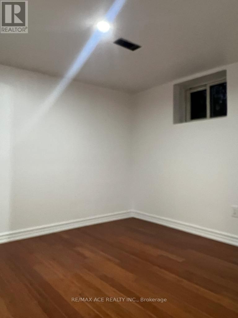 BSMT - 26 OAKRIDGE DRIVE, Toronto (Cliffcrest), Ontario, M1M2A4 — Photo 8