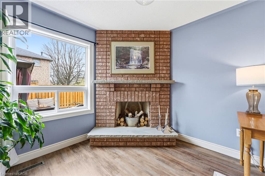 31 WAKEFIELD Lane, Waterdown, Ontario, L8B0M7 — Photo 10