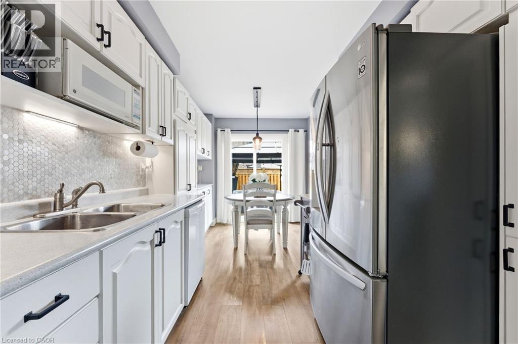 31 WAKEFIELD Lane, Waterdown, Ontario, L8B0M7 — Photo 14