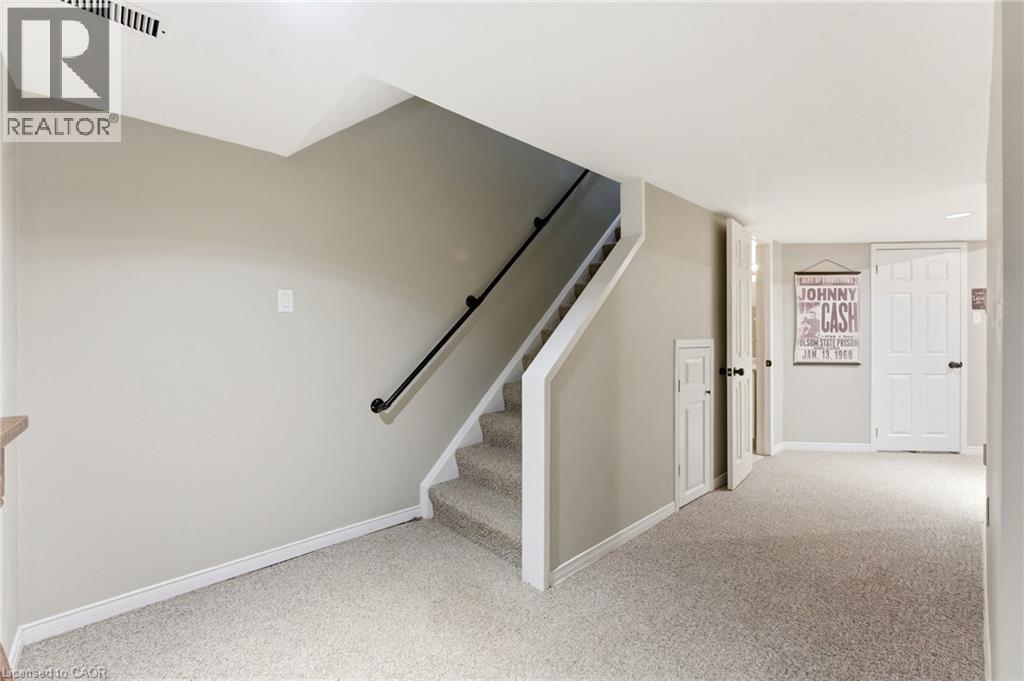 31 WAKEFIELD Lane, Waterdown, Ontario, L8B0M7 — Photo 24