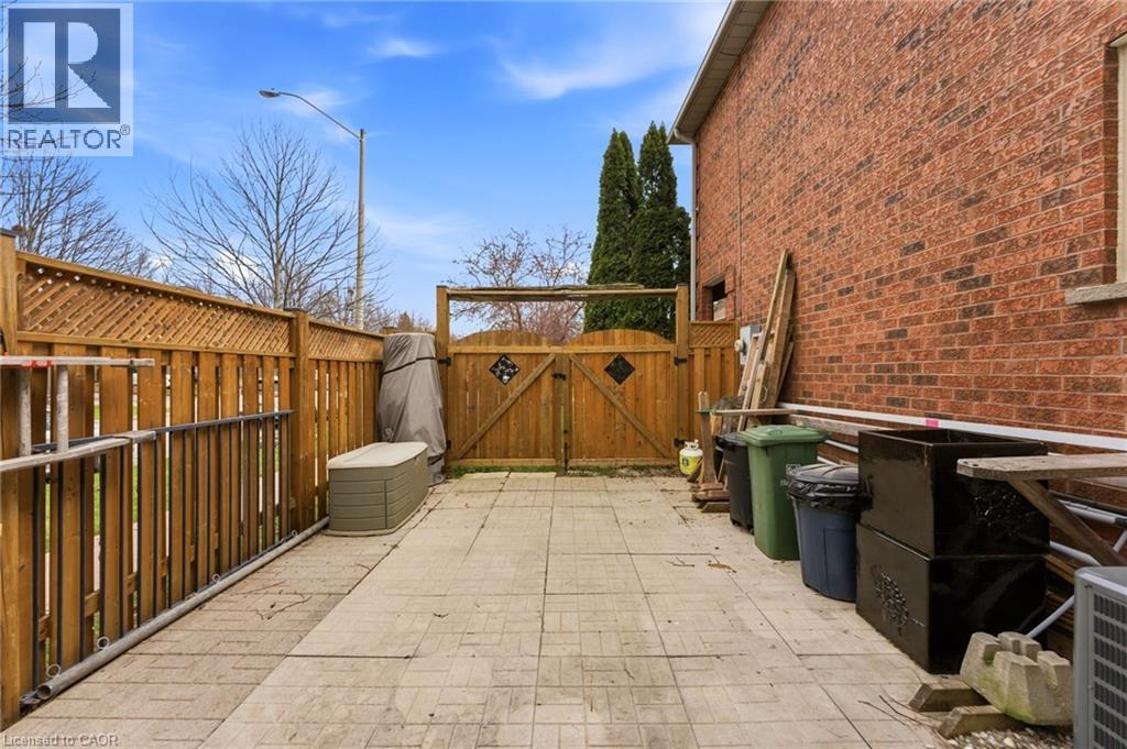 31 WAKEFIELD Lane, Waterdown, Ontario, L8B0M7 — Photo 34