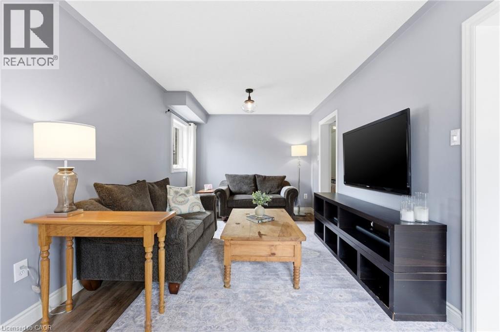 31 WAKEFIELD Lane, Waterdown, Ontario, L8B0M7 — Photo 9