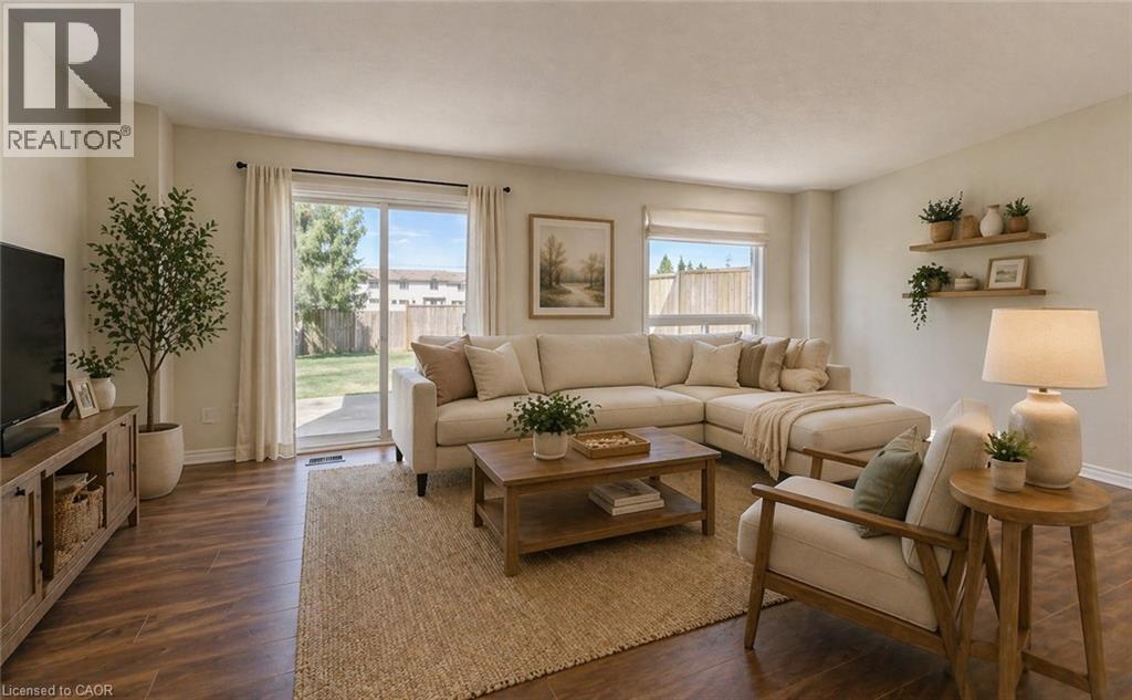 90 RALGREEN Crescent, Kitchener, Ontario, N2M1T9 — Photo 2