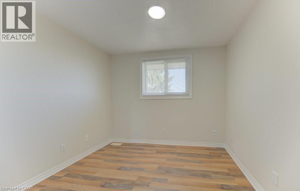 90 RALGREEN Crescent, Kitchener, Ontario, N2M1T9 — Photo 23