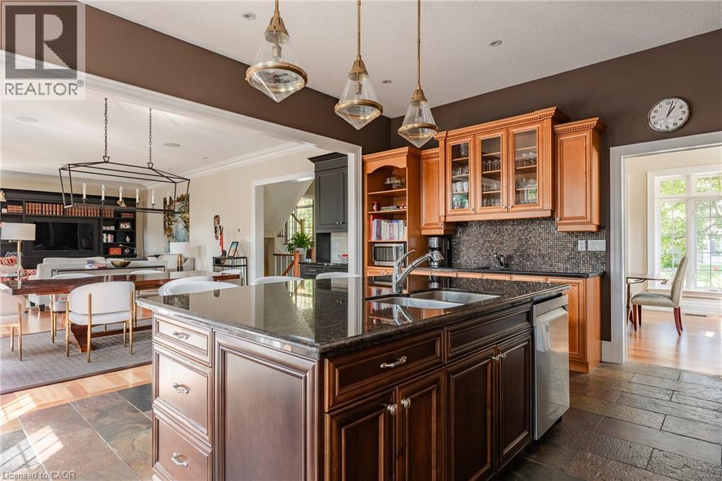 266 TRACINA Drive, Oakville, Ontario, L6L4C2 — Photo 10