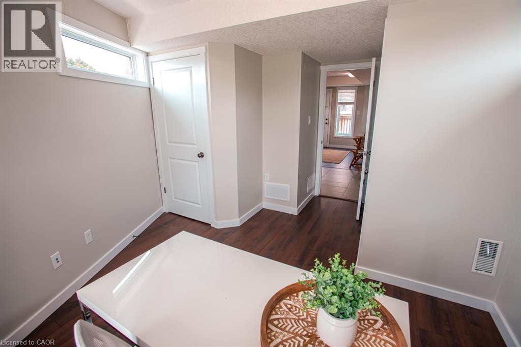 489 EAST Avenue Unit# B, Kitchener, Ontario, N2H0A8 — Photo 20