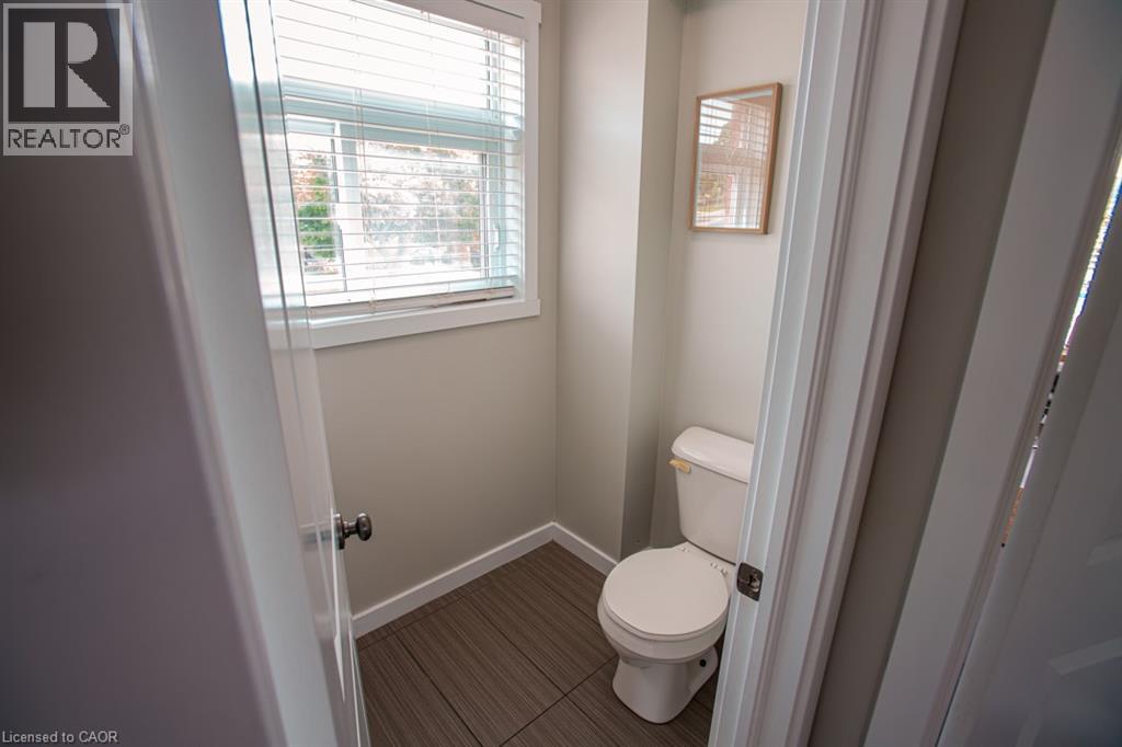 489 EAST Avenue Unit# B, Kitchener, Ontario, N2H0A8 — Photo 22