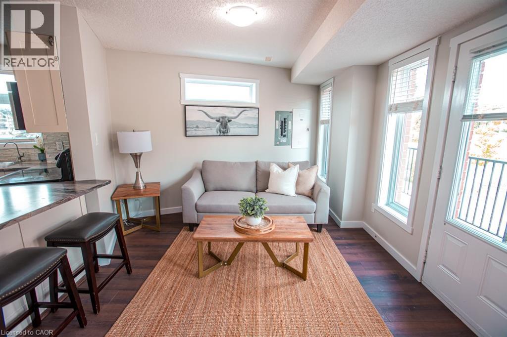 489 EAST Avenue Unit# B, Kitchener, Ontario, N2H0A8 — Photo 4
