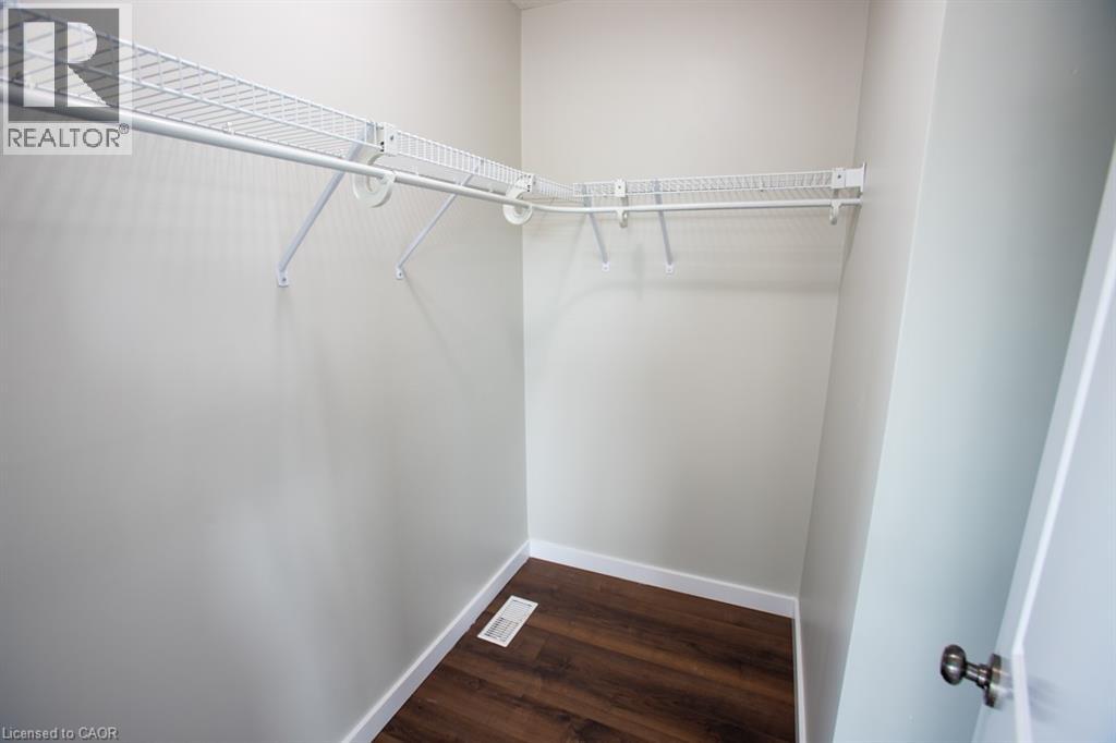 489 EAST Avenue Unit# B, Kitchener, Ontario, N2H0A8 — Photo 44