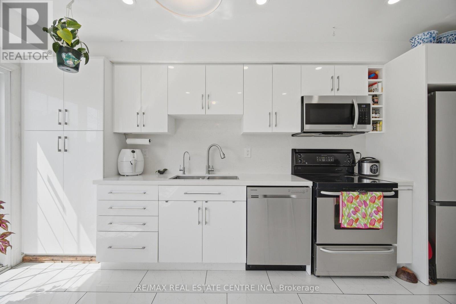 2 - 3 HARTNELL SQUARE, Brampton (Central Park), Ontario, L6S5W7 — Photo 10