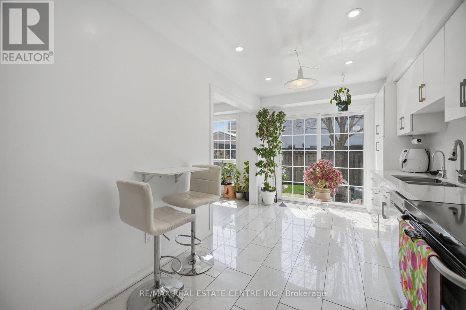 2 - 3 HARTNELL SQUARE, Brampton (Central Park), Ontario, L6S5W7 — Photo 12