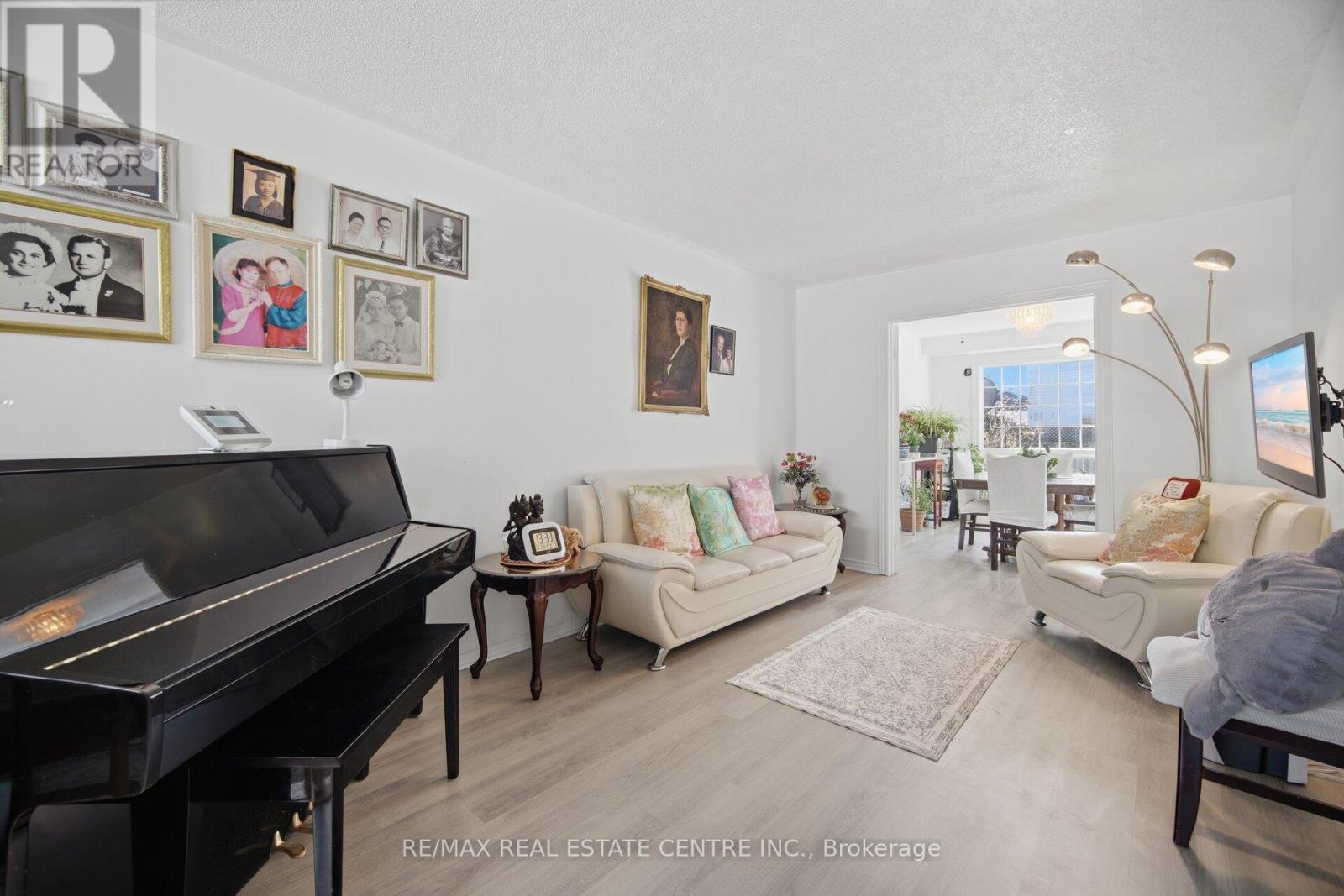 2 - 3 HARTNELL SQUARE, Brampton (Central Park), Ontario, L6S5W7 — Photo 6