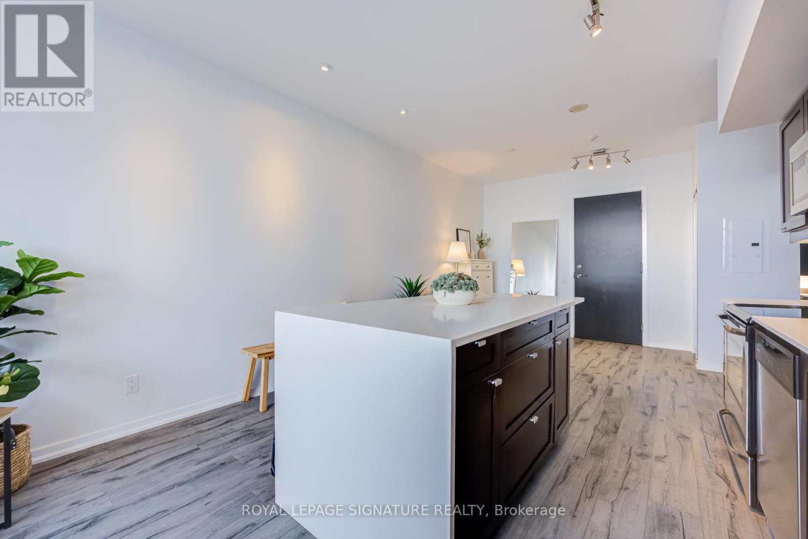 3513 - 105 THE QUEENSWAY, Toronto (High Park-Swansea), Ontario, M6S5B5 — Photo 9