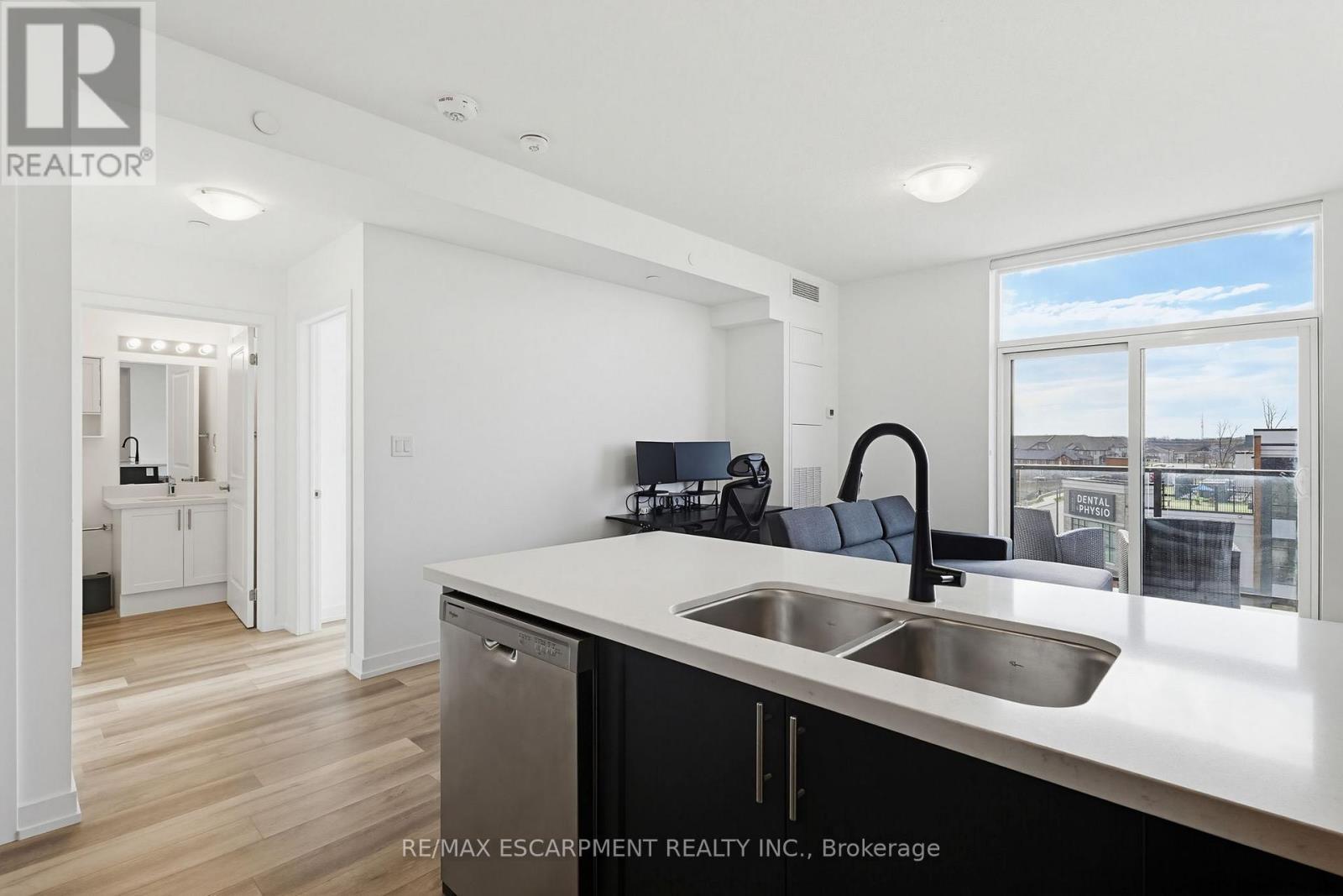 438 - 10 MALLARD TRAIL, Hamilton (Waterdown), Ontario, L8B2A7 — Photo 11